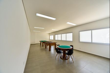 Apartamento para alugar com 70m², 2 quartos e 2 vagasÁrea comum - jogos