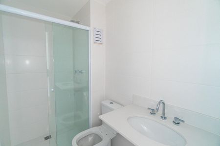 Banheiro Social de kitnet/studio à venda com 1 quarto, 27m² em Indianópolis, São Paulo