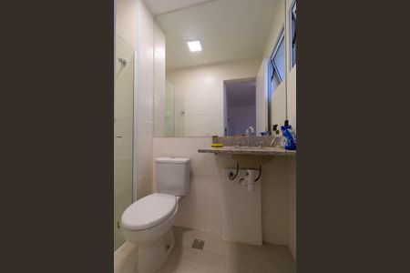 Apartamento à venda com 62m², 2 quartos e 2 vagasBanheiro da Suíte