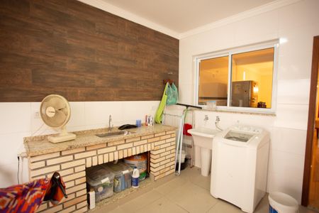 Casa à venda com 140m², 3 quartos e 3 vagasÁrea de Serviço