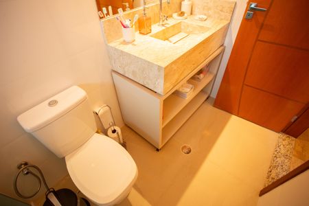 Casa à venda com 140m², 3 quartos e 3 vagasBanheiro da Suíte