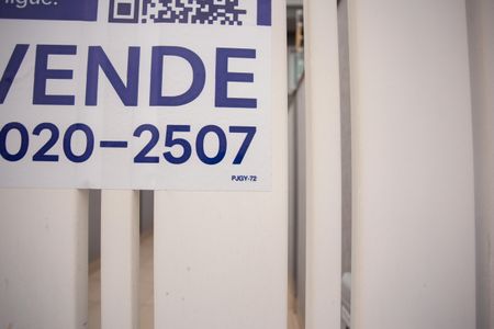 Casa à venda com 140m², 3 quartos e 3 vagasPlaquinha