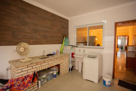 Casa à venda com 140m², 3 quartos e 3 vagasÁrea de Serviço