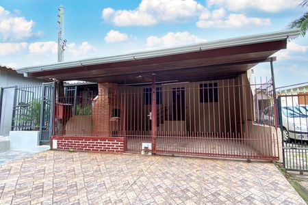 Casa à venda com 68m², 2 quartos e 1 vagaFachada