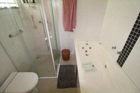 Casa à venda com 175m², 3 quartos e 3 vagasBanheiro da Suíte 3