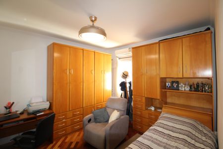 Casa à venda com 175m², 3 quartos e 3 vagasSuíte 2