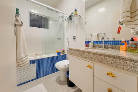 Casa à venda com 144m², 3 quartos e 2 vagasBanheiro Corredor