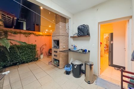 Casa à venda com 144m², 3 quartos e 2 vagasChurrasqueira