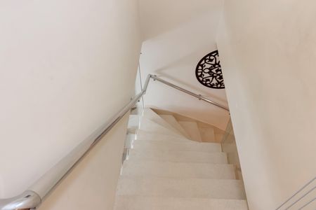 Casa à venda com 144m², 3 quartos e 2 vagasEscada