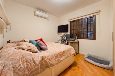 Casa à venda com 144m², 3 quartos e 2 vagasSuíte