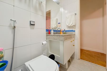 Casa à venda com 144m², 3 quartos e 2 vagasBanheiro Corredor