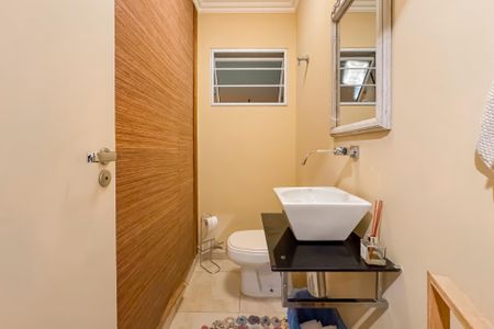 Casa à venda com 144m², 3 quartos e 2 vagasLavabo