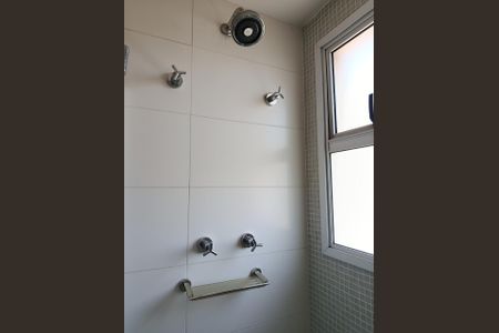 Apartamento à venda com 230m², 3 quartos e 4 vagas Apartamento à venda com 230m², 3 quartos e 4 vagasBanheiro social