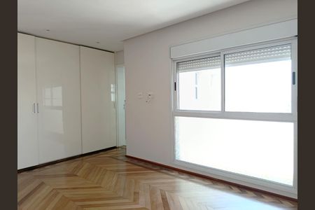 Apartamento à venda com 230m², 3 quartos e 4 vagas Apartamento à venda com 230m², 3 quartos e 4 vagasSuíte 2
