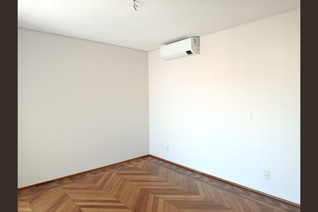 Apartamento à venda com 230m², 3 quartos e 4 vagas Apartamento à venda com 230m², 3 quartos e 4 vagasSuíte 2