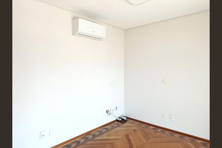 Apartamento à venda com 230m², 3 quartos e 4 vagas Apartamento à venda com 230m², 3 quartos e 4 vagasQuarto