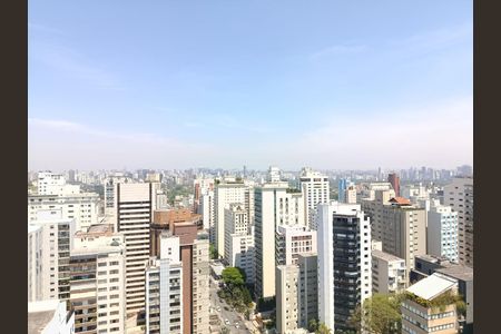 Apartamento à venda com 230m², 3 quartos e 4 vagas Apartamento à venda com 230m², 3 quartos e 4 vagasVista da Suíte 2