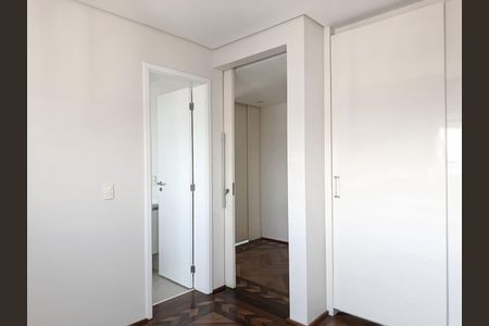 Apartamento à venda com 230m², 3 quartos e 4 vagas Apartamento à venda com 230m², 3 quartos e 4 vagasSuíte 1