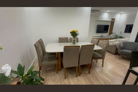Apartamento à venda com 70m², 2 quartos e 1 vagaSala/Cozinha