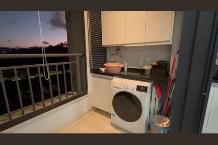 Apartamento à venda com 70m², 2 quartos e 1 vagaÁrea de Serviço