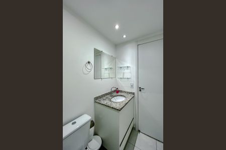 Apartamento para alugar com 52m², 2 quartos e sem vagaBanheiro