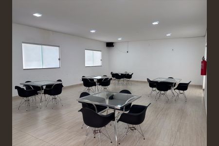 Apartamento para alugar com 40m², 2 quartos e 1 vaga Apartamento para alugar com 40m², 2 quartos e 1 vagaÁrea comum - Salão de Festas