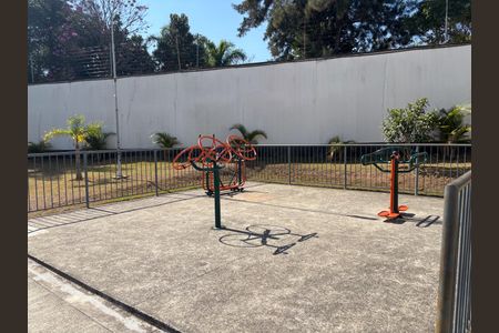 Apartamento para alugar com 40m², 2 quartos e 1 vaga Apartamento para alugar com 40m², 2 quartos e 1 vagaÁrea comum - Academia Terceira Idade