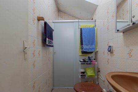 Casa à venda com 121m², 4 quartos e 2 vagas Casa à venda com 121m², 4 quartos e 2 vagasBanheiro 1