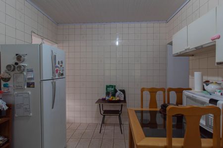 Casa à venda com 121m², 4 quartos e 2 vagas Casa à venda com 121m², 4 quartos e 2 vagasCozinha