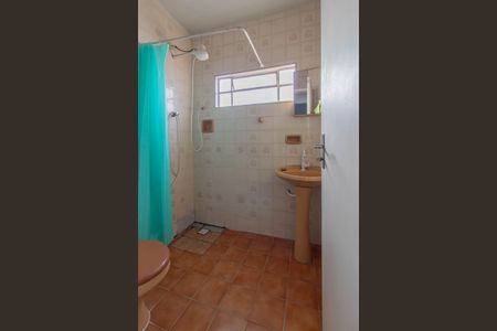 Casa à venda com 121m², 4 quartos e 2 vagas Casa à venda com 121m², 4 quartos e 2 vagasBanheiro 2