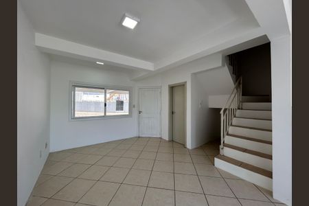 Sala de casa de condomínio à venda com 3 quartos, 144m² em Rondônia, Novo Hamburgo