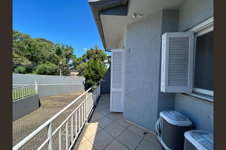 Casa de condomínio à venda com 144m², 3 quartos e 2 vagasSacada do Quarto 2