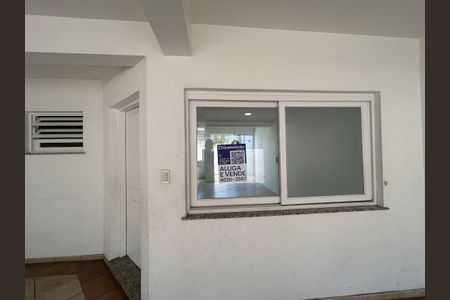 Casa de condomínio à venda com 144m², 3 quartos e 2 vagasPlaquinha