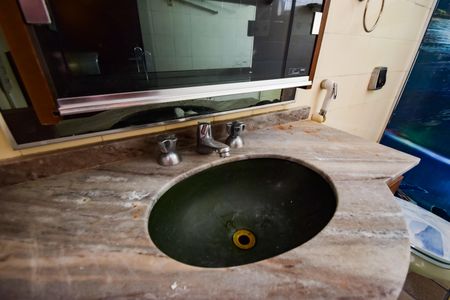 Apartamento à venda com 56m², 2 quartos e 1 vaga Apartamento à venda com 56m², 2 quartos e 1 vagaBanheiro Social