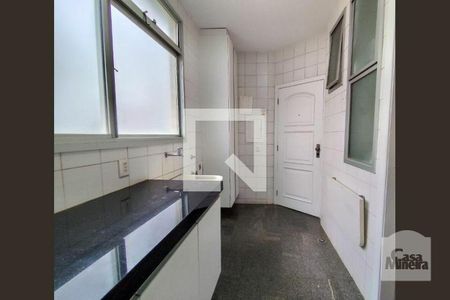 Apartamento à venda com 300m², 3 quartos e 3 vagasÁrea de serviço