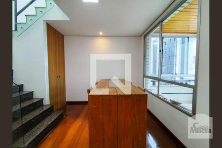 Apartamento à venda com 300m², 3 quartos e 3 vagasSala