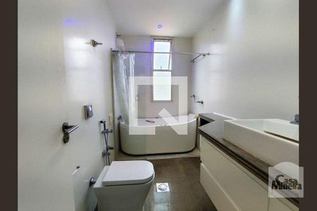 Apartamento à venda com 300m², 3 quartos e 3 vagasBanheiro