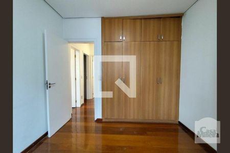 Apartamento à venda com 300m², 3 quartos e 3 vagasQuarto