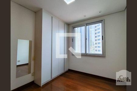 Apartamento à venda com 300m², 3 quartos e 3 vagasQuarto