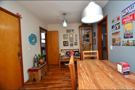 Apartamento à venda com 93m², 3 quartos e 1 vaga Apartamento à venda com 93m², 3 quartos e 1 vagaSala