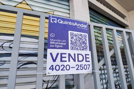 Casa à venda com 350m², 5 quartos e 2 vagasFachada