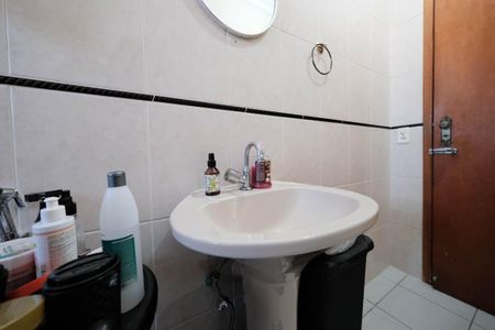 Casa à venda com 350m², 5 quartos e 2 vagasBanheiro