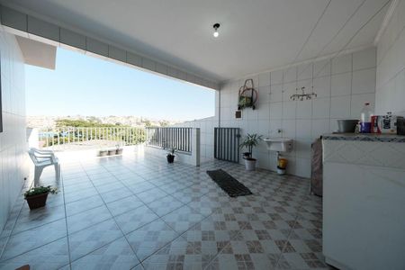 Casa à venda com 350m², 5 quartos e 2 vagasÁrea de Serviço