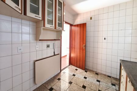 Apartamento para alugar com 102m², 3 quartos e 1 vagaCozinha