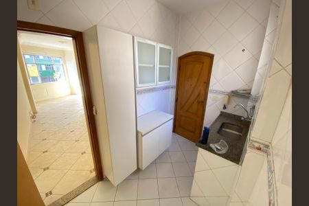 Apartamento à venda com 83m², 2 quartos e 1 vagaCozinha