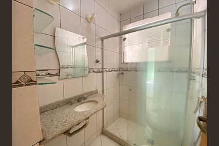 Apartamento à venda com 83m², 2 quartos e 1 vagaBanheiro