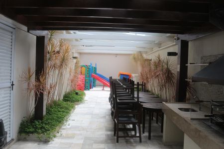 Apartamento à venda com 65m², 2 quartos e 1 vagaÁrea comum - Churrasqueira