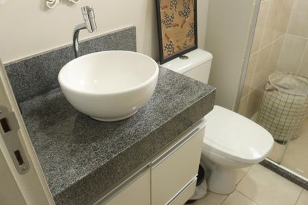 Apartamento à venda com 65m², 2 quartos e 1 vagaBanheiro Social