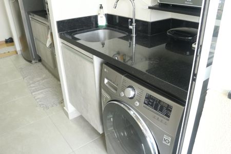 Apartamento à venda com 65m², 2 quartos e 1 vagaÁrea de Serviço