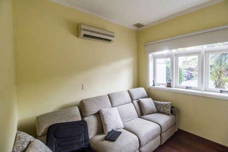 Sala de casa de condomínio para alugar com 4 quartos, 400m² em Residencial Nove (alphaville), Santana de Parnaíba